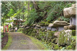 画像:瀞川稲荷脇参道