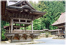 画像:高尾穂見神社神楽殿