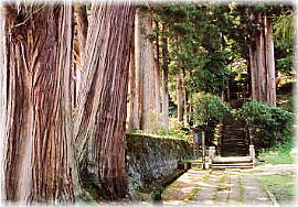 画像:由豆佐売神社境内